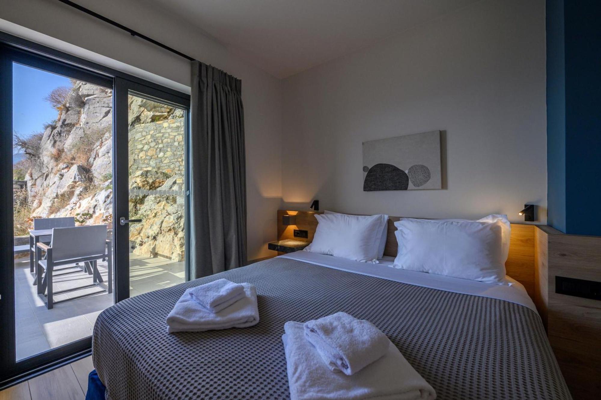 Mani Suites Agios Nikolaos  Bagian luar foto
