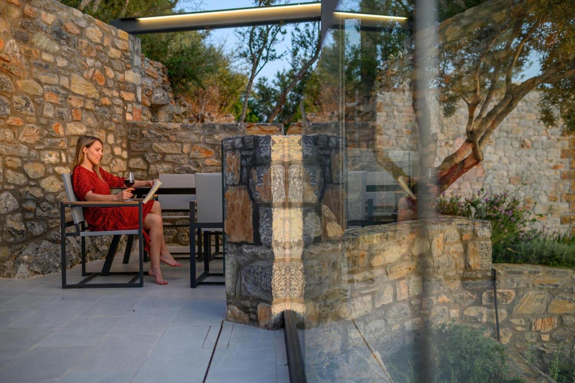 Mani Suites Agios Nikolaos  Bagian luar foto