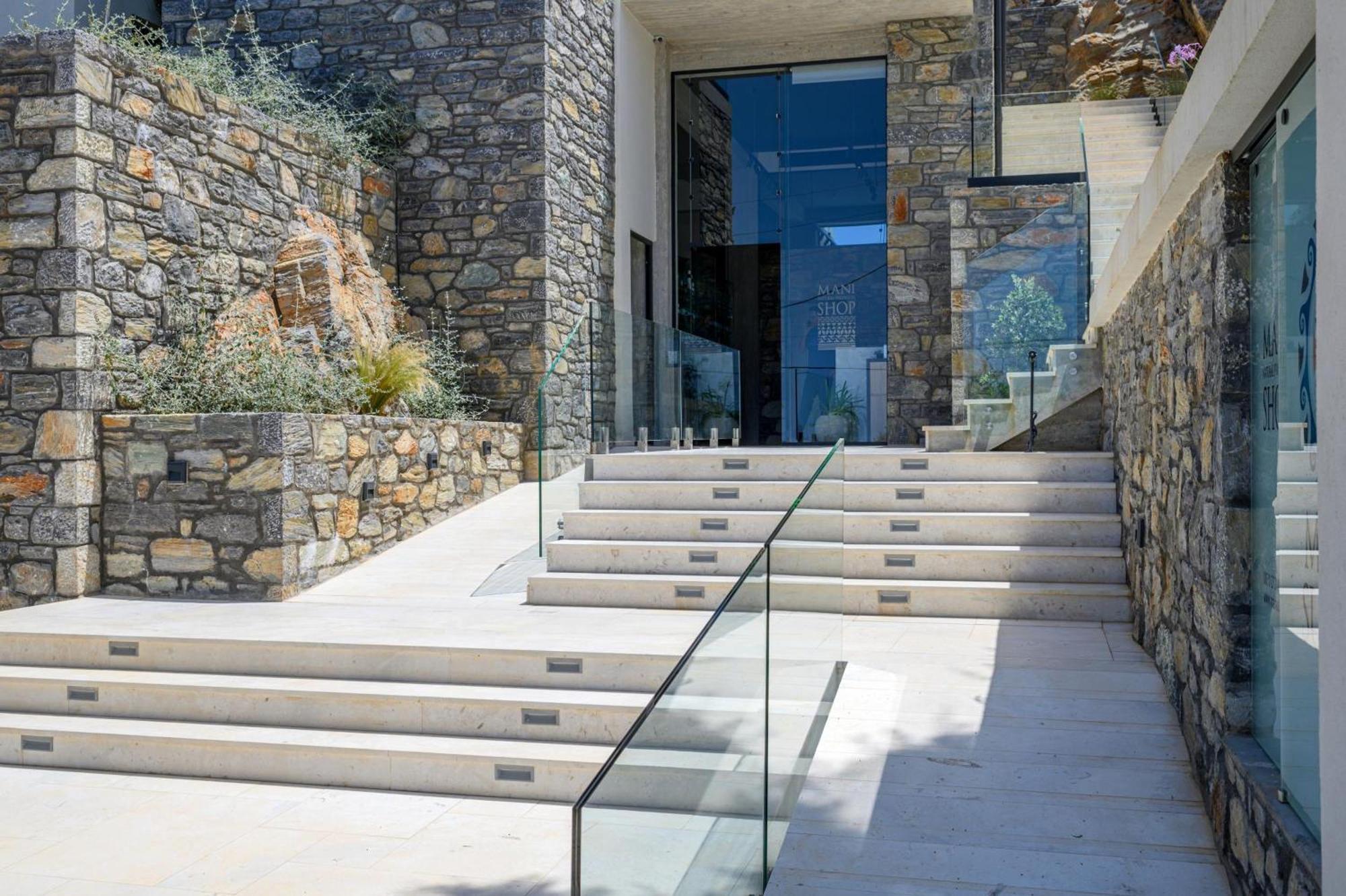Mani Suites Agios Nikolaos  Bagian luar foto