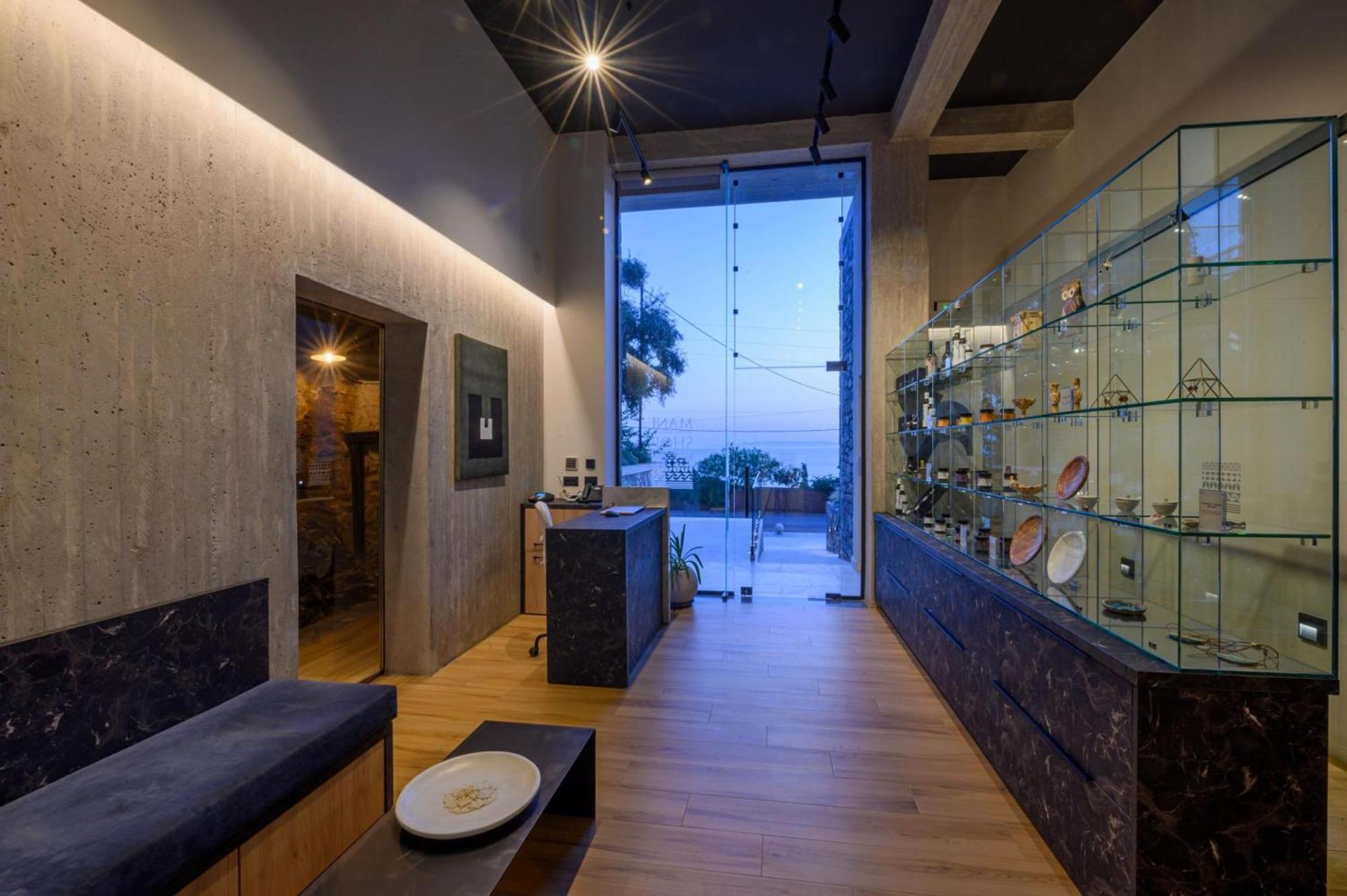 Mani Suites Agios Nikolaos  Bagian luar foto
