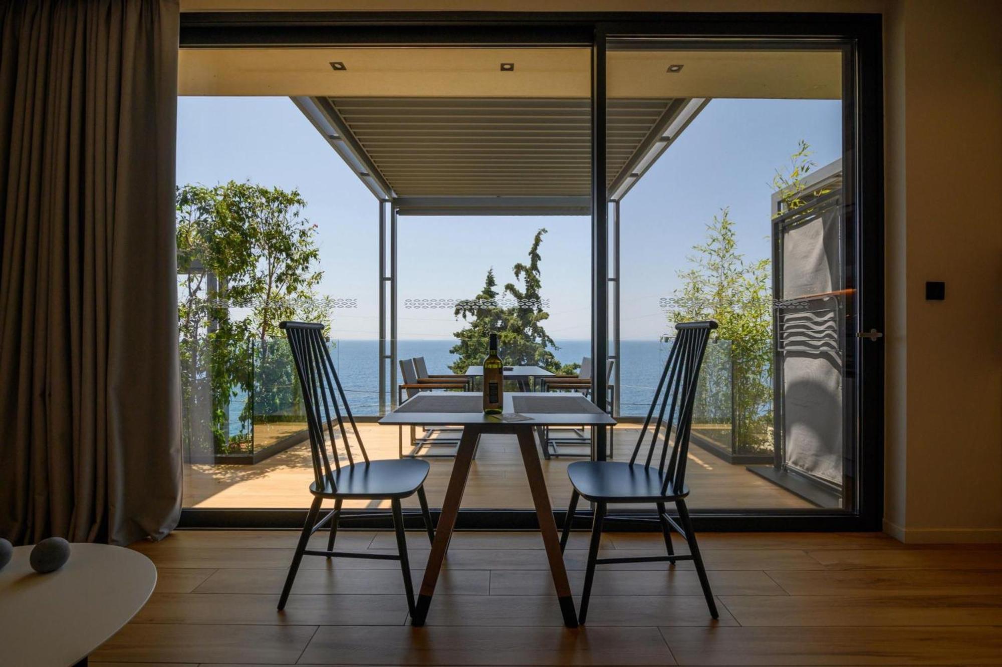 Mani Suites Agios Nikolaos  Bagian luar foto