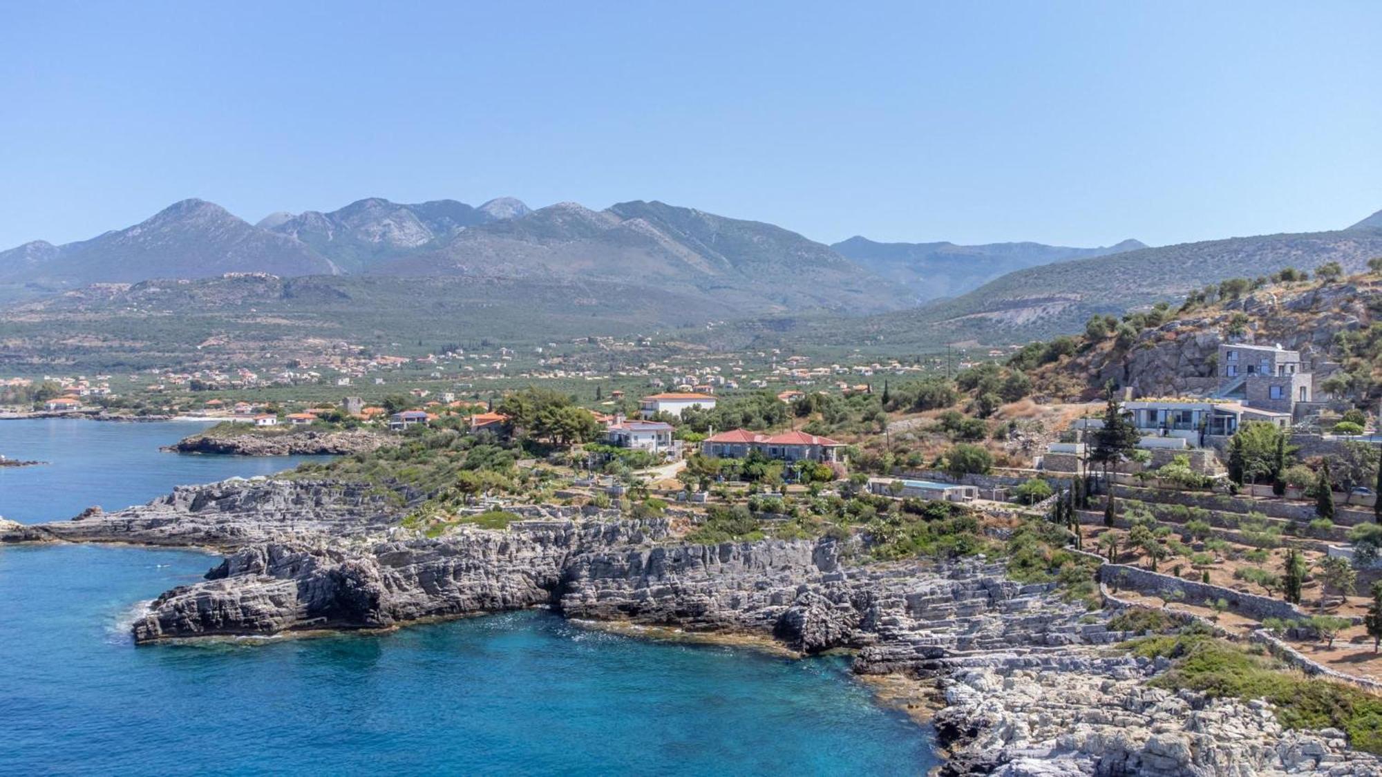 Mani Suites Agios Nikolaos  Bagian luar foto