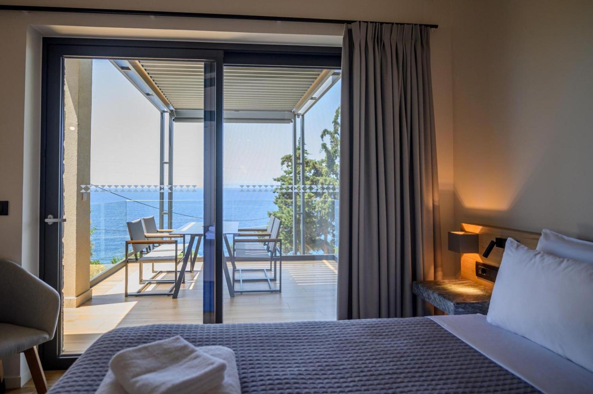 Mani Suites Agios Nikolaos  Bagian luar foto